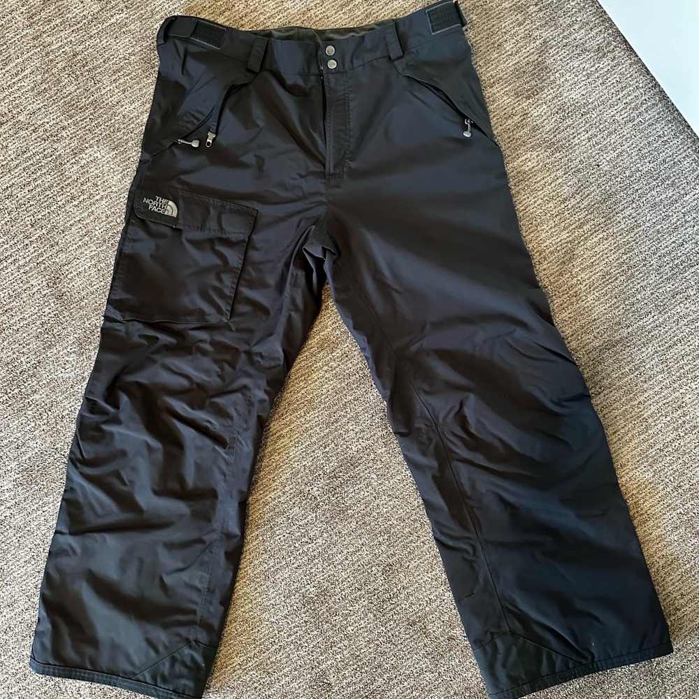 Men’s North Face snow pants - XL